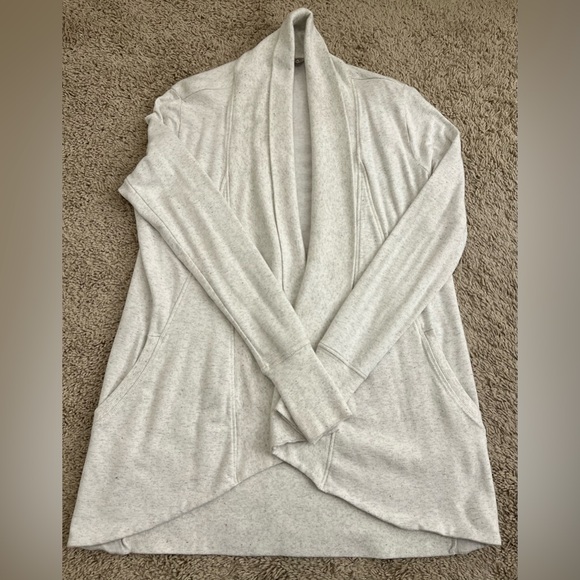 NWOT ATHLETA PRANAYAMA WRAP CARDIGAN HEATHER GREY SIZE Small - Picture 9 of 13